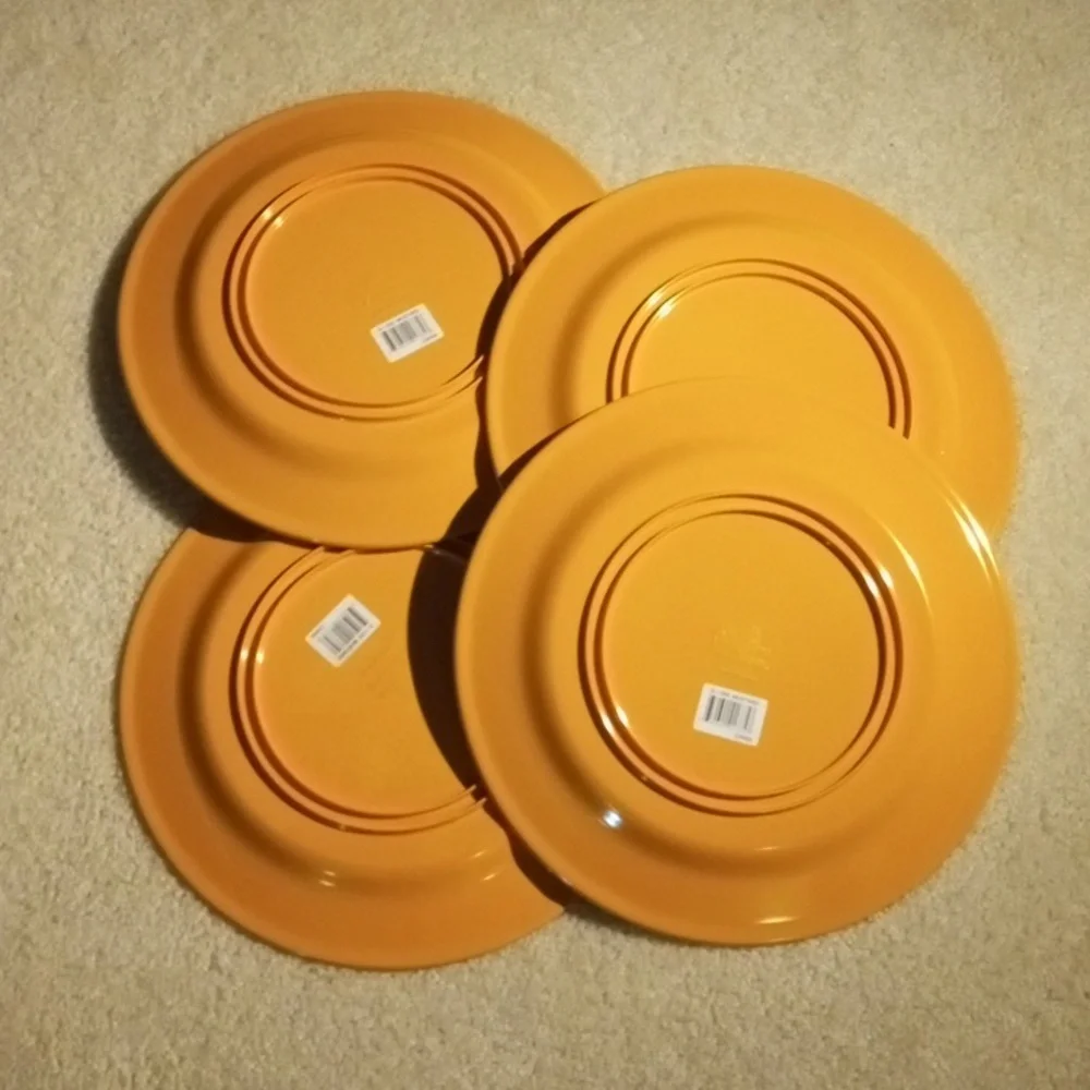 The Galleyware Company mustard plates NWT set of 4 MISSING NON SLIP RING